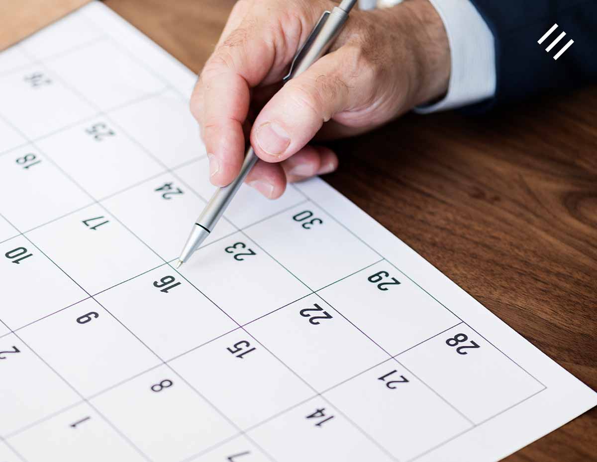 Calendário de novembro e dezembro, melhores meses para comprar apartamentos.