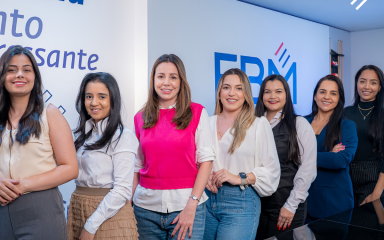 Mulheres que fazem parte do time EBM, público alvo do outubro rosa