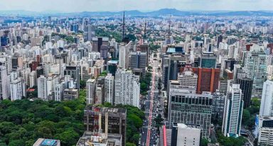 Imagem aérea da região sul de São Paulo, ótima opção em investimento imobiliário