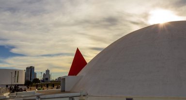 Centro Cultural Oscar Niemeyer, obra do maior arquiteto brasileiro, em Goiânia