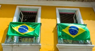 Bandeiras do Brasil em Varanda durante Copa do Mundo